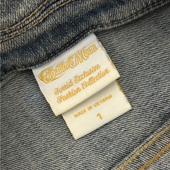 Torrid Exclusive Sailor Moon and Scouts Patch Denim Jacket in Size 1 - Picture 2 of 9